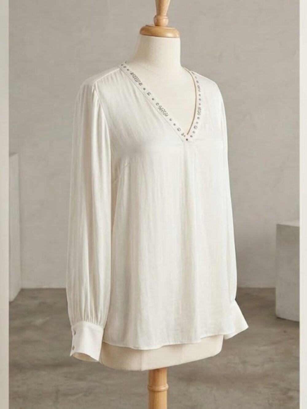 Carmen Marc Valvo Ivory V-Neck Long Sleeve Top with Stud Accents, Satin, Size XL